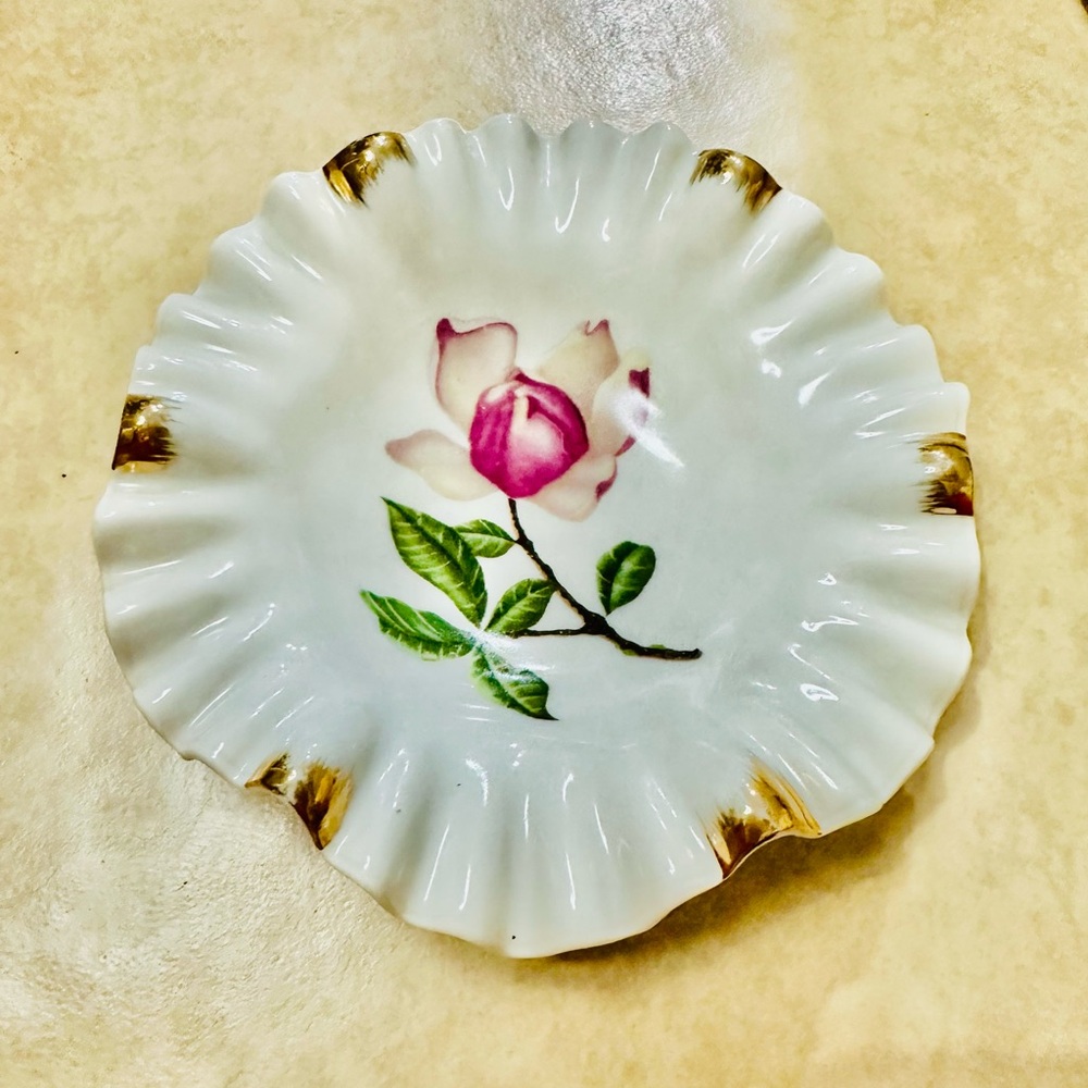 VTG Mitterteich Bavaria Germany Norway Rose Pattern Golden Ruffled Trinket Dish.